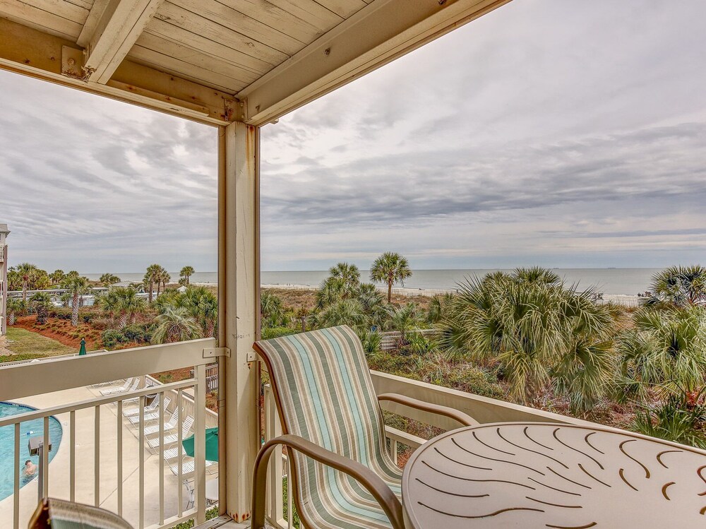 217 Breakers Direct Oceanfront with Pool & Kiddy Pool Hilton Head