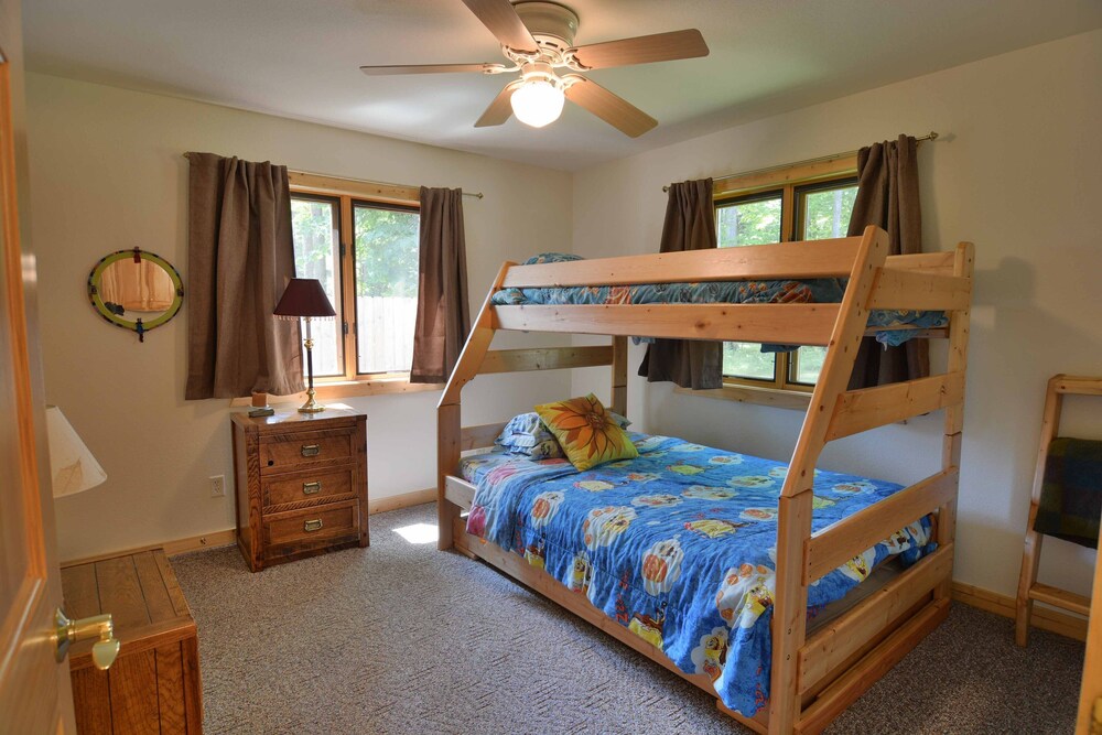 wheelchair accessible lodging on beautiful Lake Namakagon Cable Vrbo