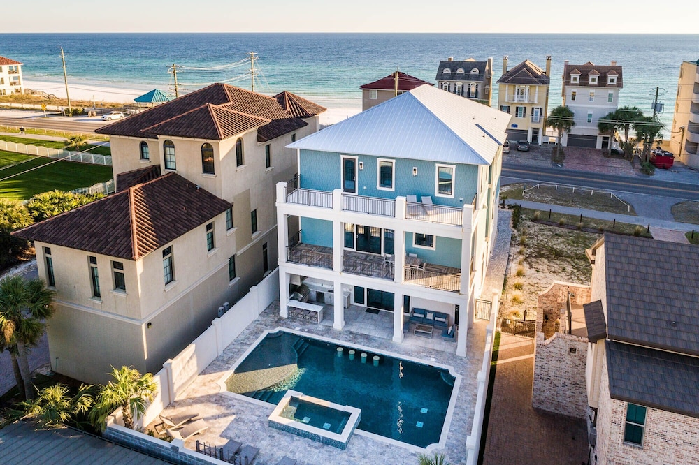 Book Now for Summer Stays! "Miramar Paradise" Private Heated Pool! 75ft ...
