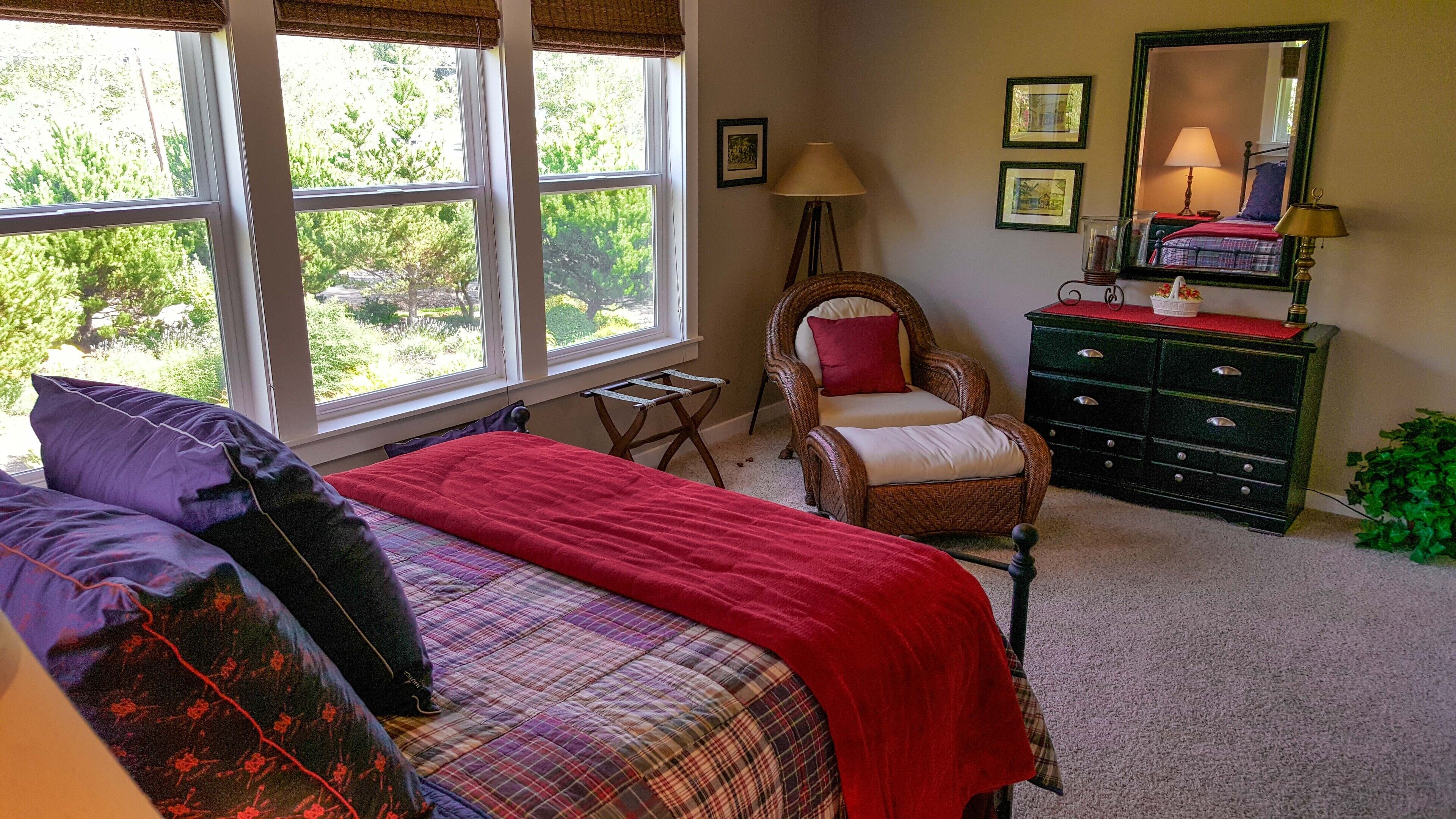 Beautiful Garden home by the Bay! in Tillamook, United States