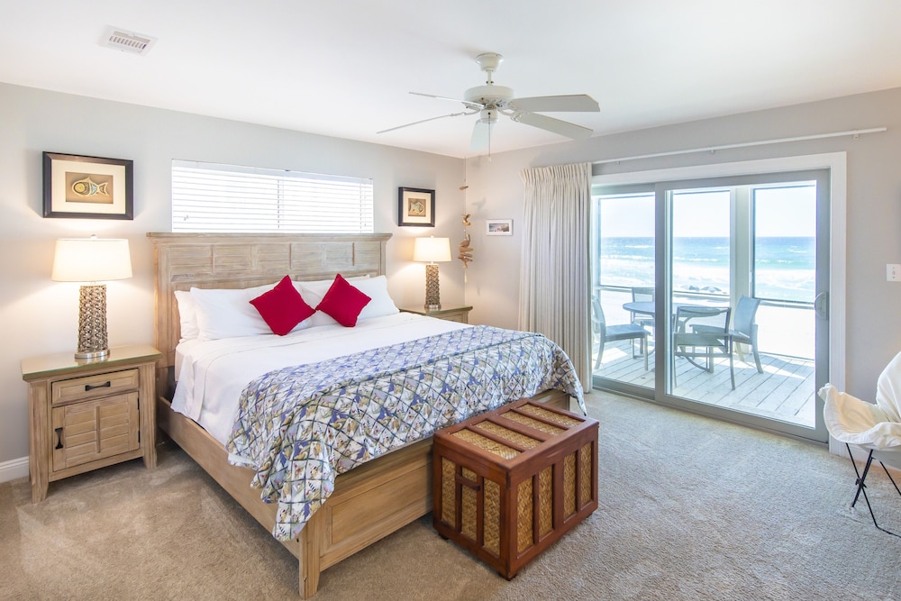 Family favorite, Gulf Front, "Breen House" on Dune Allen Beach Dune