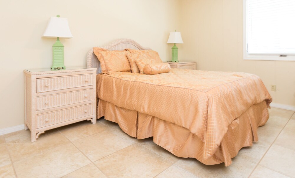 Pet Friendly!!! On the Gulf