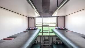 Cortinas opacas, wifi gratis, acceso en silla de ruedas