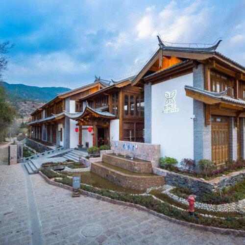 Hotels Near Longquan Temple Of Lijiang Lijiang Find Cheap - 