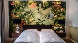 Minibar, coffre-forts dans les chambres, bureau, Wi-Fi gratuit