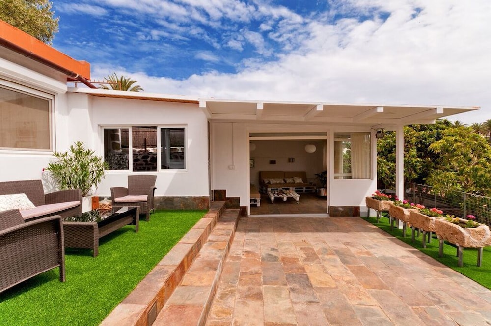 Villa in Ingenio, Spain