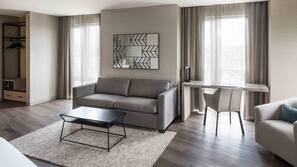 Premium bedding, in-room safe, desk, iron/ironing board
