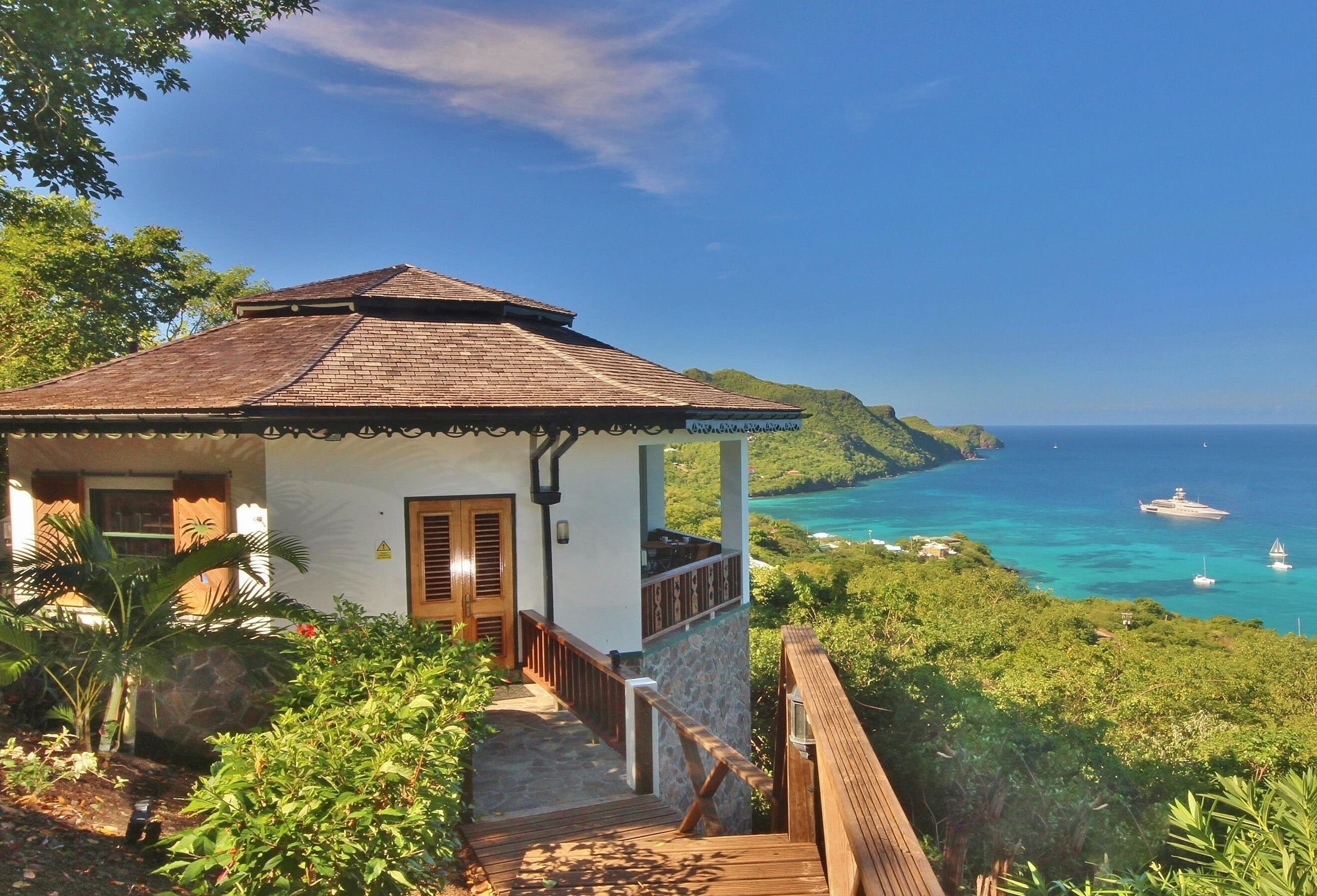 5* HIBISCUS Cottage* Breathtaking VIEWS- Incredible INFINITY POOL-Amazing ISLAND in Bequia Island in Bequia Island, Saint Vincent and the Grenadines