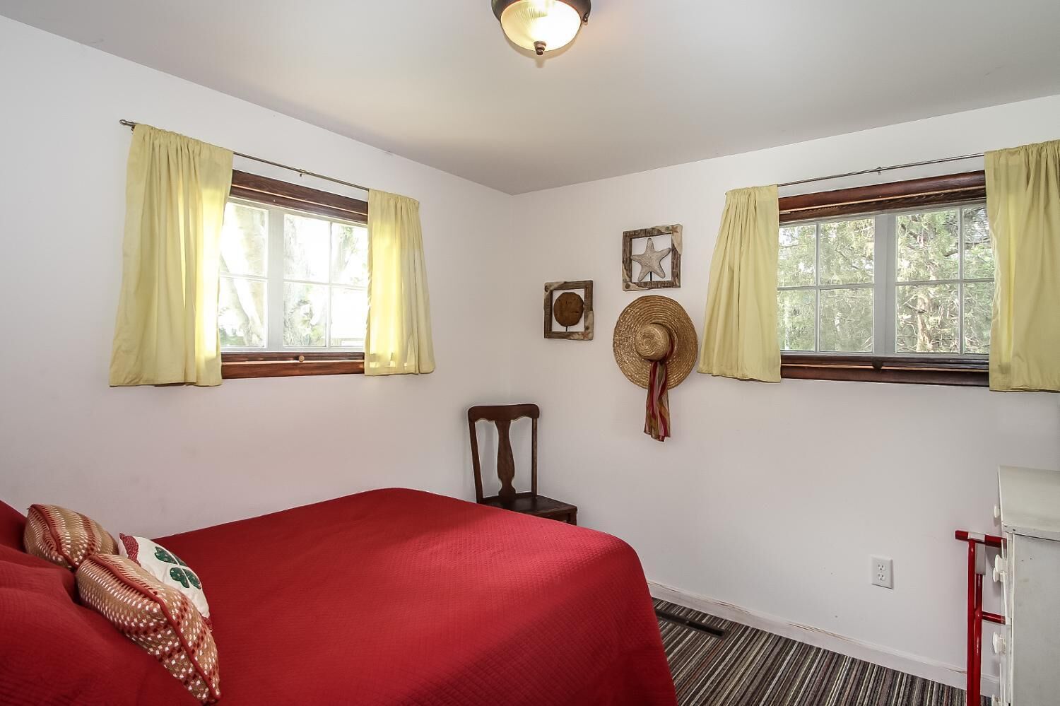 Bluegill Hill - Four Bedroom Cottage, Sleeps 8 in Holland, United States