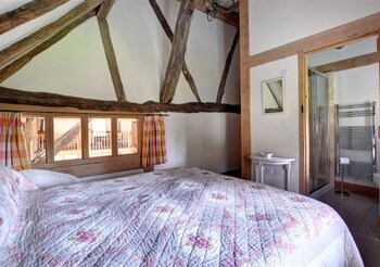 Strawberry Hole Barn Reviews Photos Rates Ebookers Com