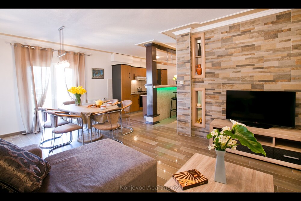 3 Br Bright Seaside Seaview Apartment With Patio Large Balcony 3 Br Bright Seaside Seaview Apartment With Patio Large Balcony Terrace 100m2 In Dubrovnik Hotel Rates Reviews On Orbitz