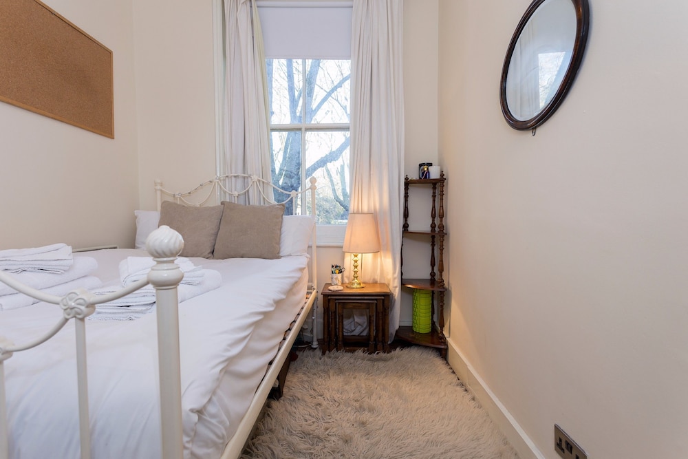 1 bedroom flat in central london zone 1: 2019 room prices , deals