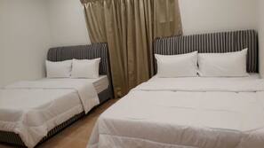 Iron/ironing board, linens