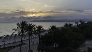Nær stranden