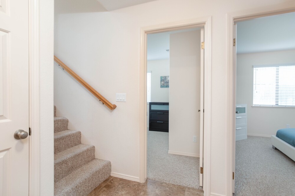 Stunning Home Walking Distance to the Beach! Grover Beach Vrbo