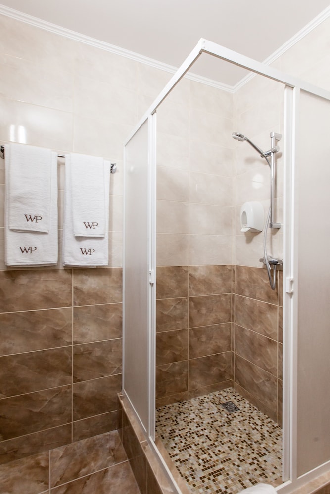 Photo - West Park Hotel