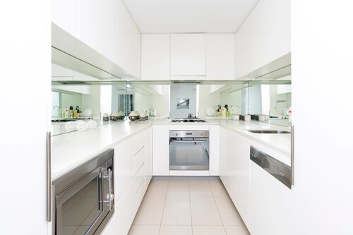 Executive Designer Apartment Parking Pool Gym Wolli - 