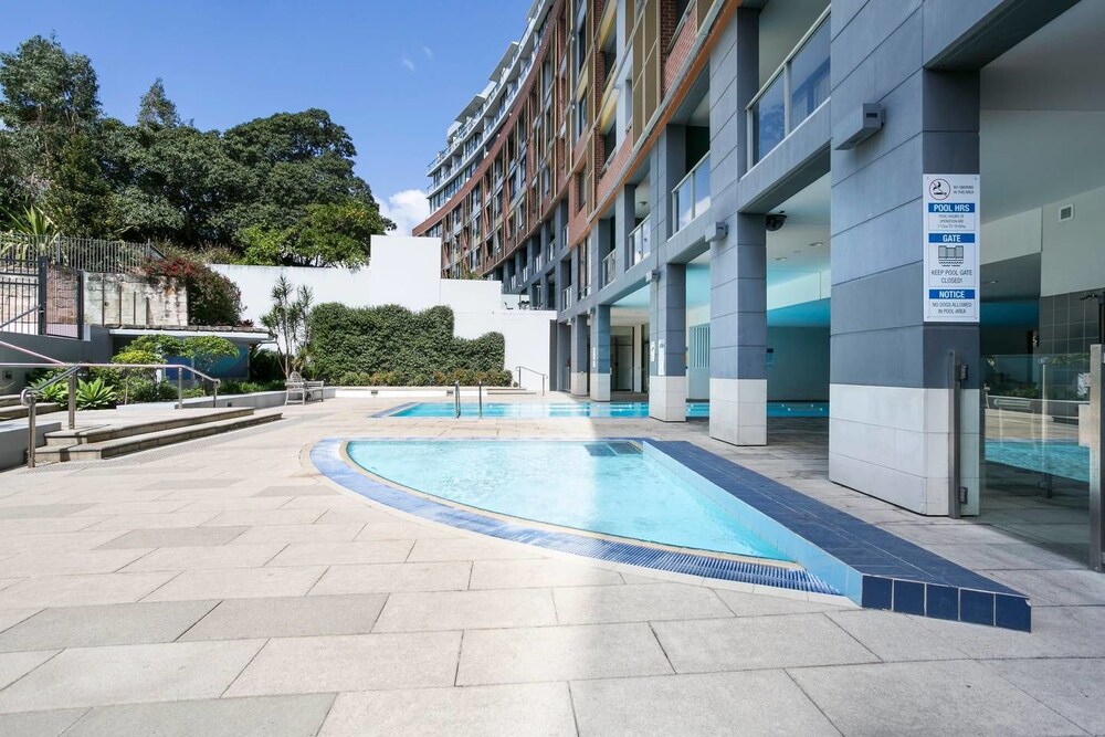 Executive Designer Apartment Parking Pool Gym Wolli - 