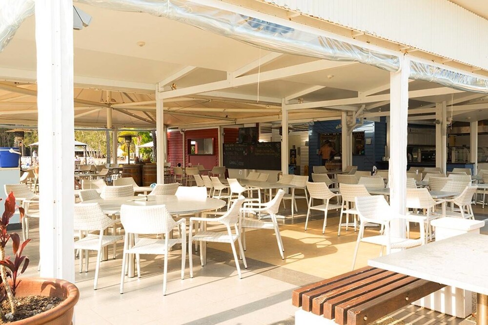How do you say im a lesbian in spanish Waterfront accommodation stradbroke island