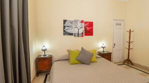 1 chambre, matelas mémoire de forme, minibar