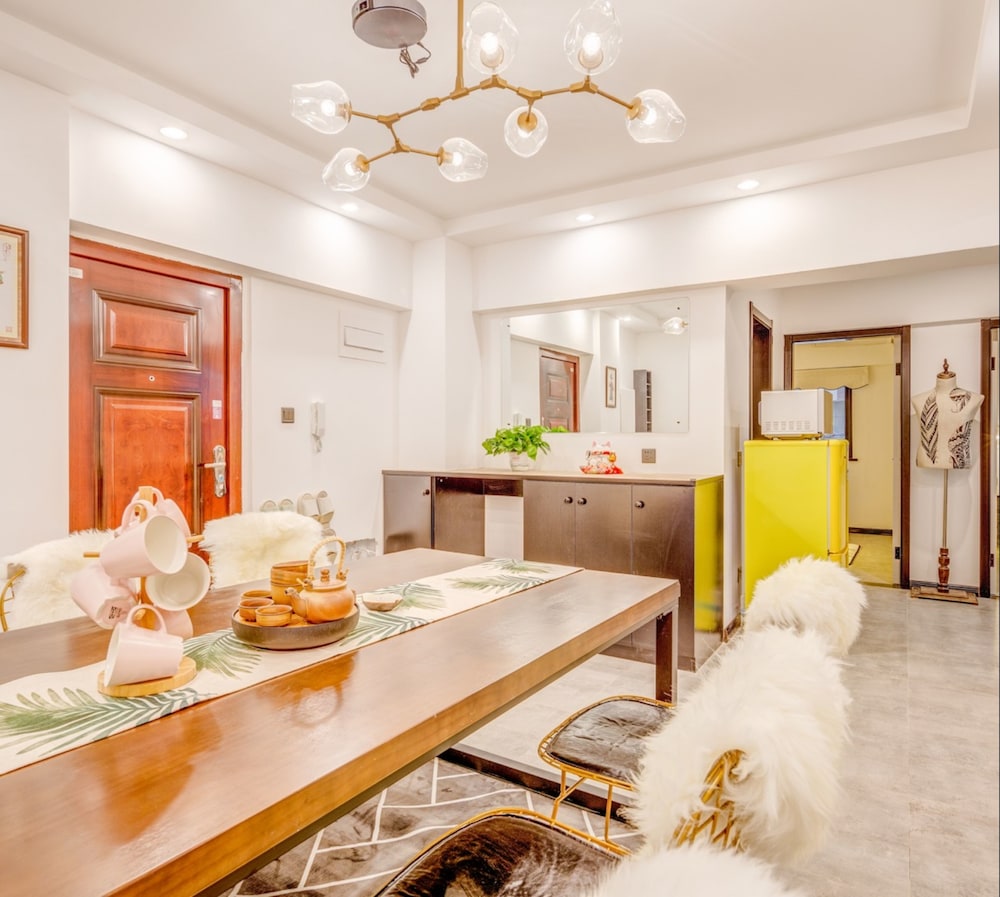 Go Native Downtown Apartment in Xian, China
