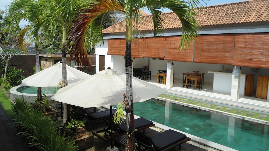Arya Residence