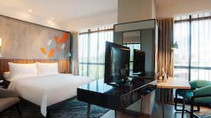 Premium bedding, in-room safe, individually decorated