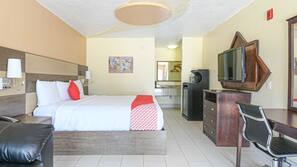 1 bedroom, desk, iron/ironing board, free WiFi