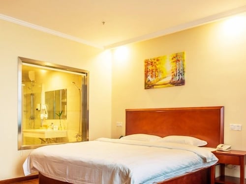 Hotels Near Huaxi Village Find Cheap C17 Hotel Deals - 