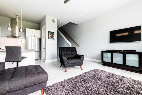 Hotels Near Fair Park Dallas From 53 Hotel Deals Travelocity Brand New Townhouse Next To Downtown