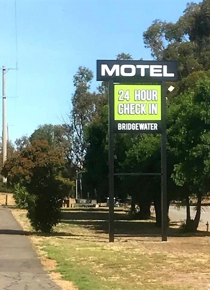 Bridgewater Motel
