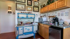 Fridge, microwave, coffee/tea maker, toaster