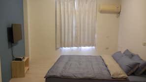 1 bedroom, premium bedding, desk, blackout drapes