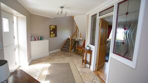 Fireplace, DVD player, books, stereo