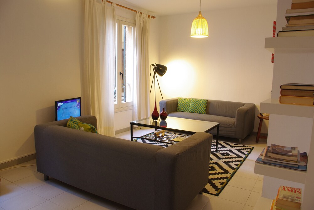 1 Bedroom Apartment In Old Town Reviews Photos Rates Ebookers Com Curly Selected Item