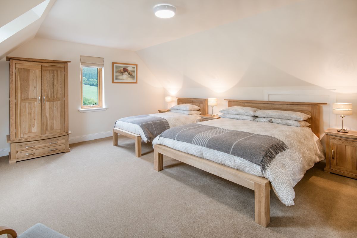 BRAMBLES - cosy, comfortable two bedroom cottage. Southern Upland Way nearby. in Duns in Duns, United Kingdom