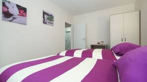 2 bedrooms, Internet, bed sheets