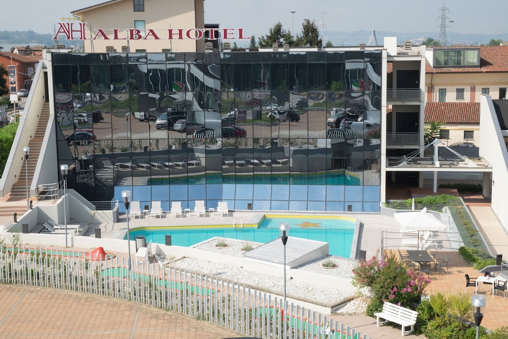 Alba Hotel In Alba Hotel Rates Reviews On Orbitz