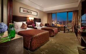 Minibar, desk, blackout drapes, rollaway beds