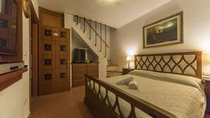 Minibar, coffre-forts dans les chambres, bureau, Wi-Fi gratuit