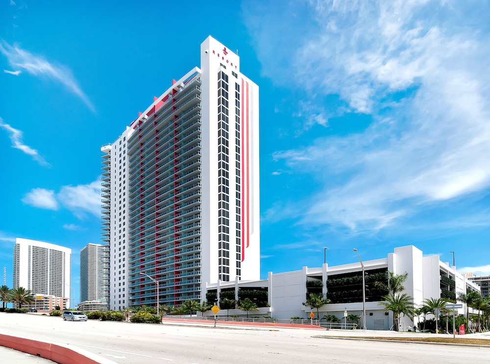 Beachwalk Resort By Sofla Vacations 2018 Room Prices Deals Beachwalk Resort By Sofla Vacations 4 0 Out Of 5 View From Hotel Featured Image