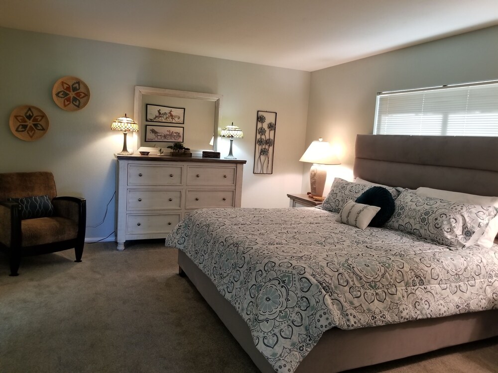 Rio Verde Townhouse overlooking the golf course. Rio Verde Vrbo