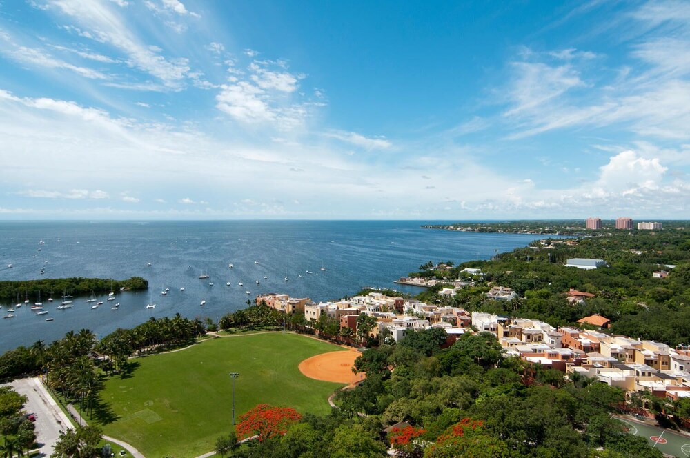 Luxury 2-story Penthouse located in Coconut Grove Hotel!