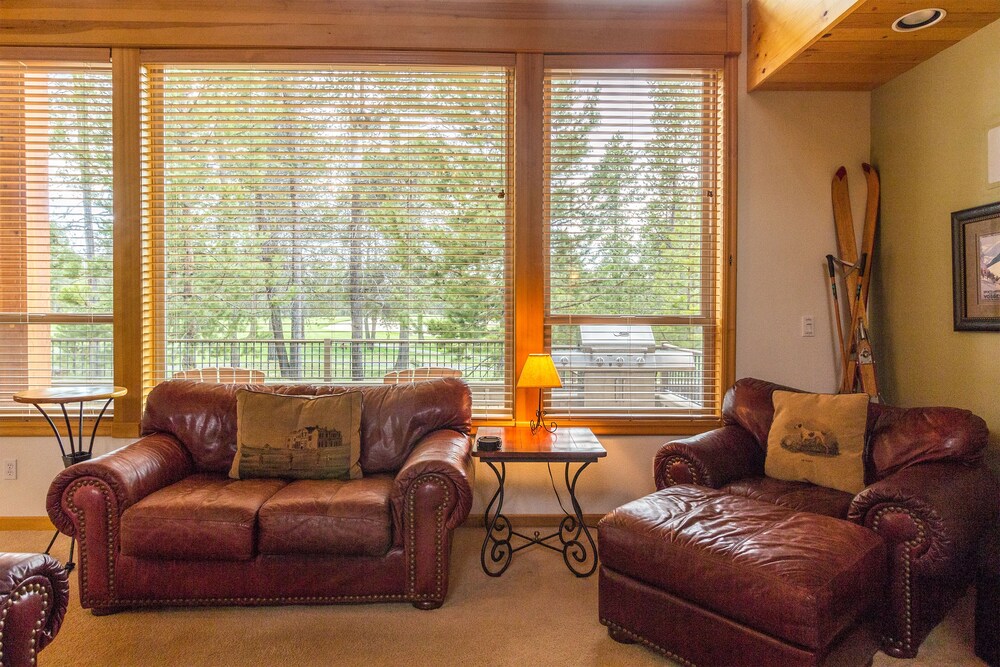 Stunning Luxury Home, 5 Bedrooms, Wrap-Around Golf Course Views - BIGL18