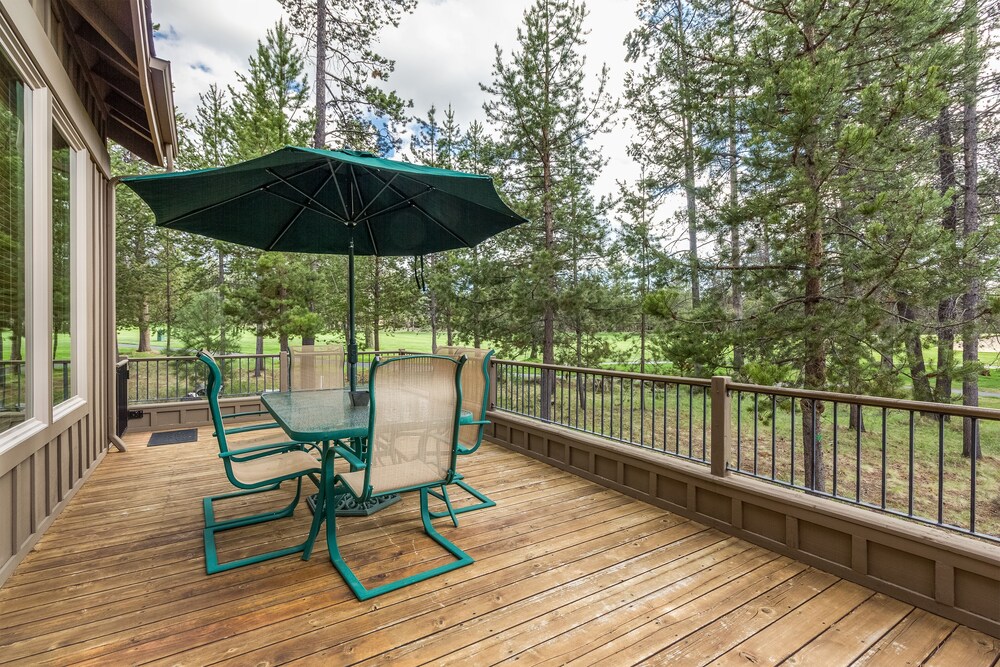 Stunning Luxury Home, 5 Bedrooms, Wrap-Around Golf Course Views - BIGL18