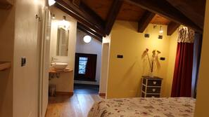 2 camere, con stile personalizzato, con arredamento individuale