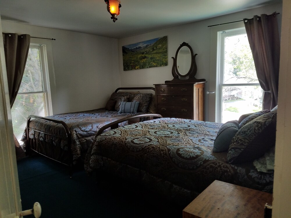 The Bonnie Rose, a Historic home built in 1904. Gowdy Properties, Lake