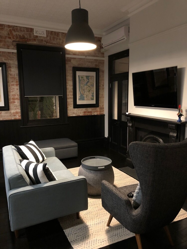 Hollidge House Apartments