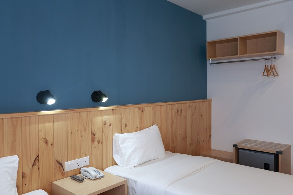 De House Hotel AU30 Deals & Reviews (Sibu, MYS) Wotif