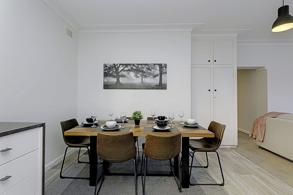 4 BR Apartment Short Walk to Bondi Beach